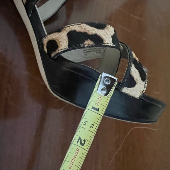 Michael KORS  zebra Platform Sandal size 8 - Picture 5 of 6